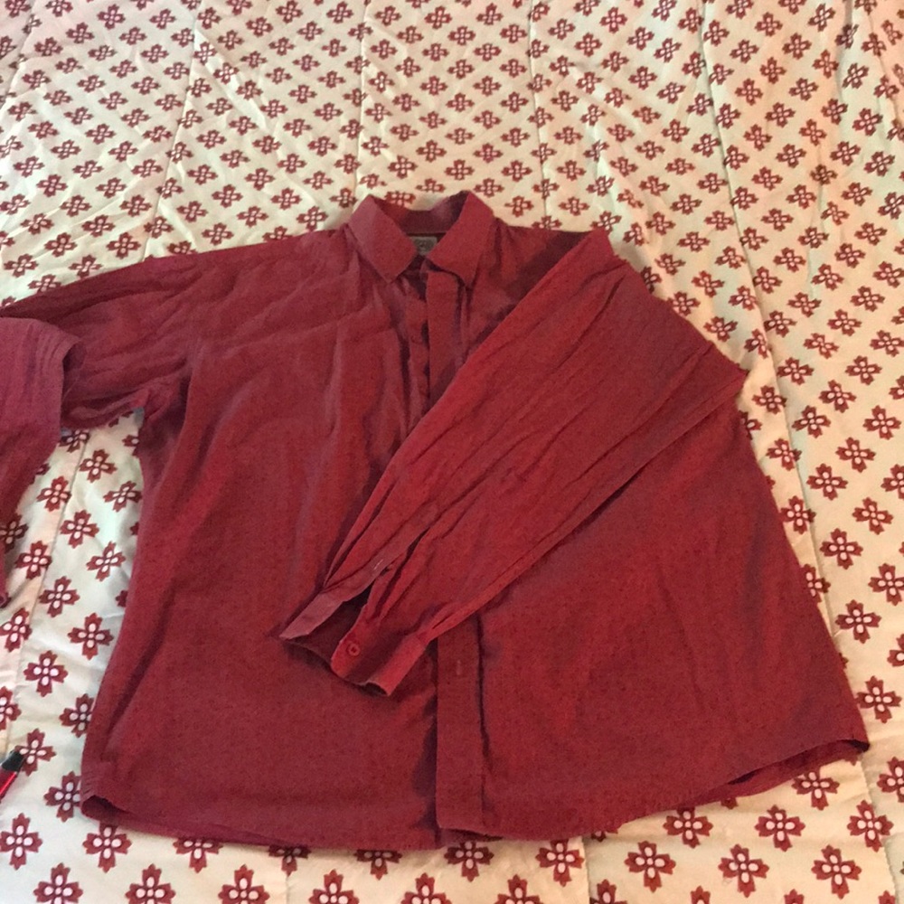 !! OFFERS WELCOMED!! Men’s XL long sleeve Cinch shirt